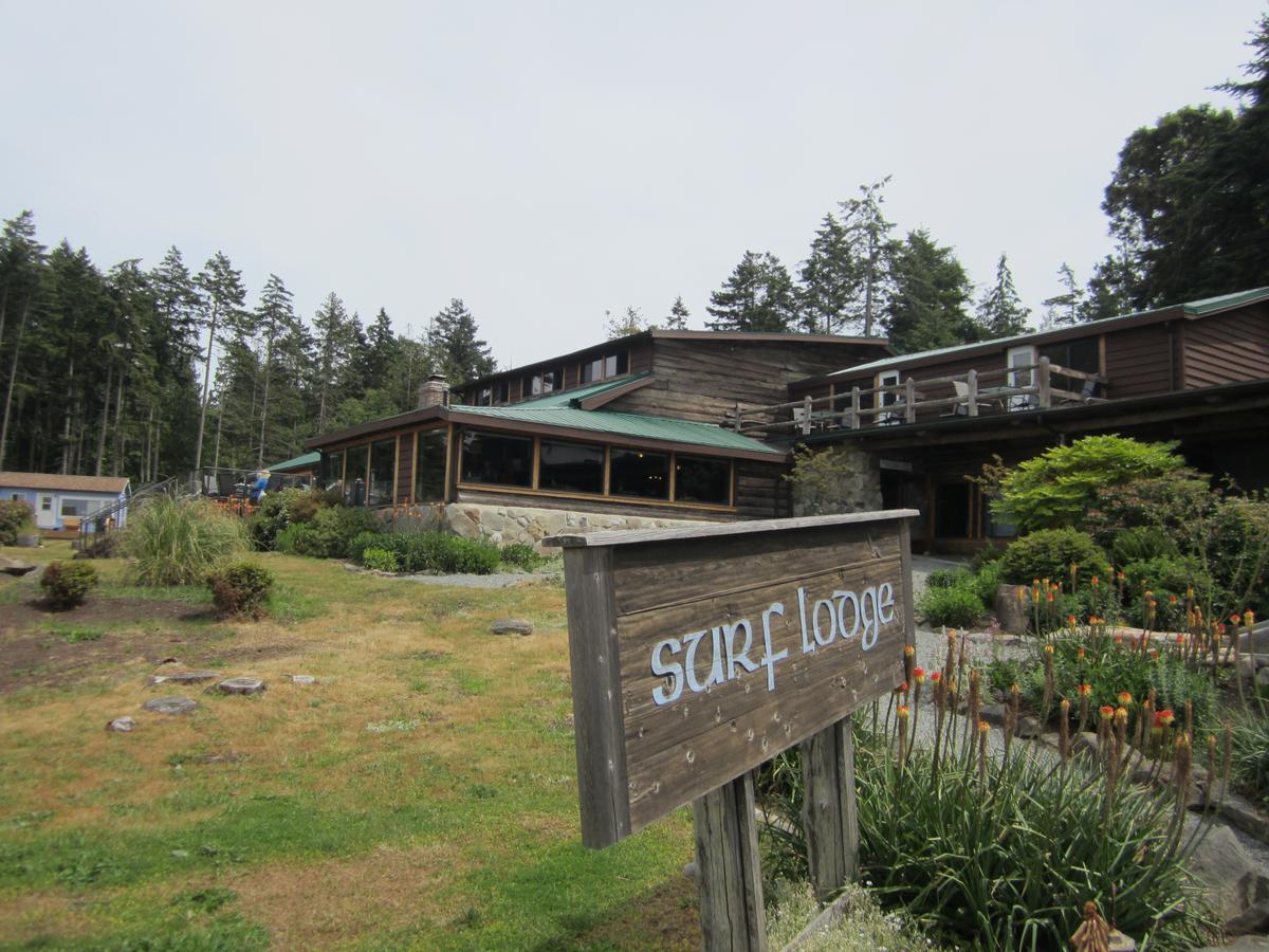 The Surf Lodge And Pub Gabriola Bagian luar foto